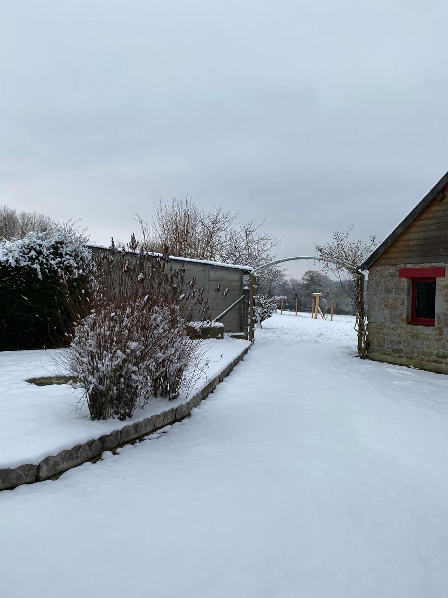 Segrie-Fontaine Maison "La Butte" - Suisse Normandeヴィラ エクステリア 写真