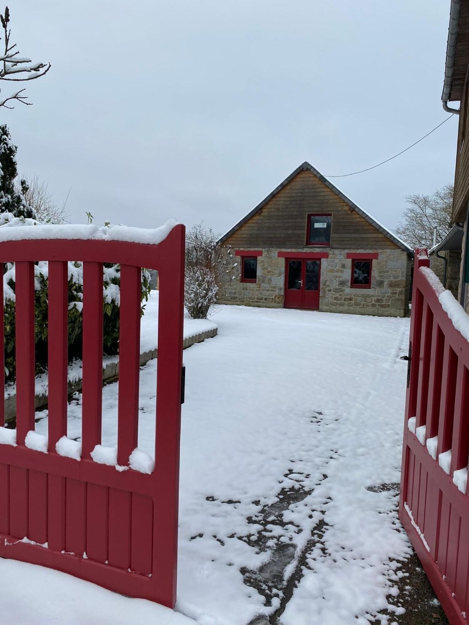 Segrie-Fontaine Maison "La Butte" - Suisse Normandeヴィラ エクステリア 写真